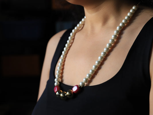 Golden Blush – Pearl Necklace with Gold & Pink Accents
