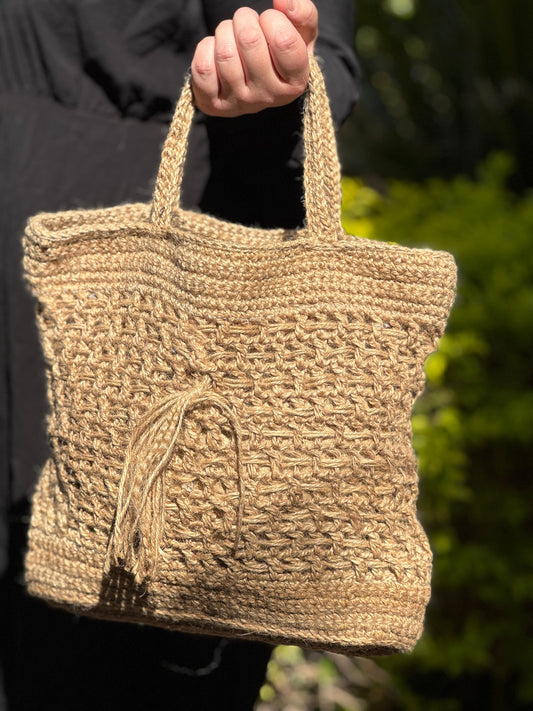 Sahara Tassel – Textured Handwoven Jute Tote Bag