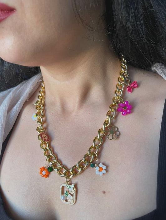 Bloom Charms – Colorful Floral Necklace with Playful Gold Chain